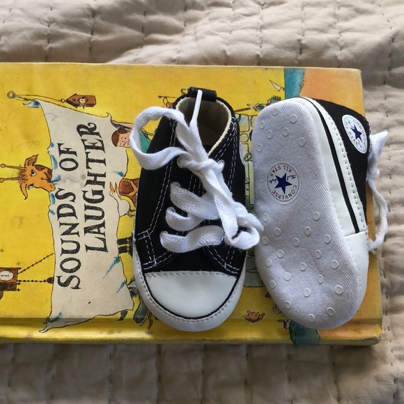 SOLD Baby converse high top shoes 2 & 3 - Picture 2 of 7